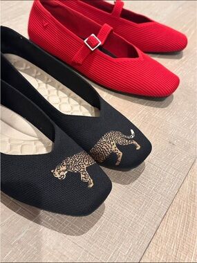 Vivaia Size 41.5 Machine Washable Vivaia Flats